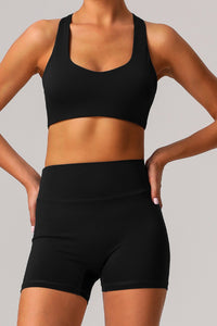 U-shaped sports bra + high-stretch sports shorts 2-piece set