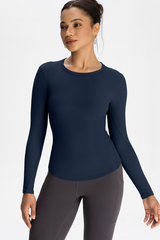 Naked-feeling, form-fitting long T-shirt