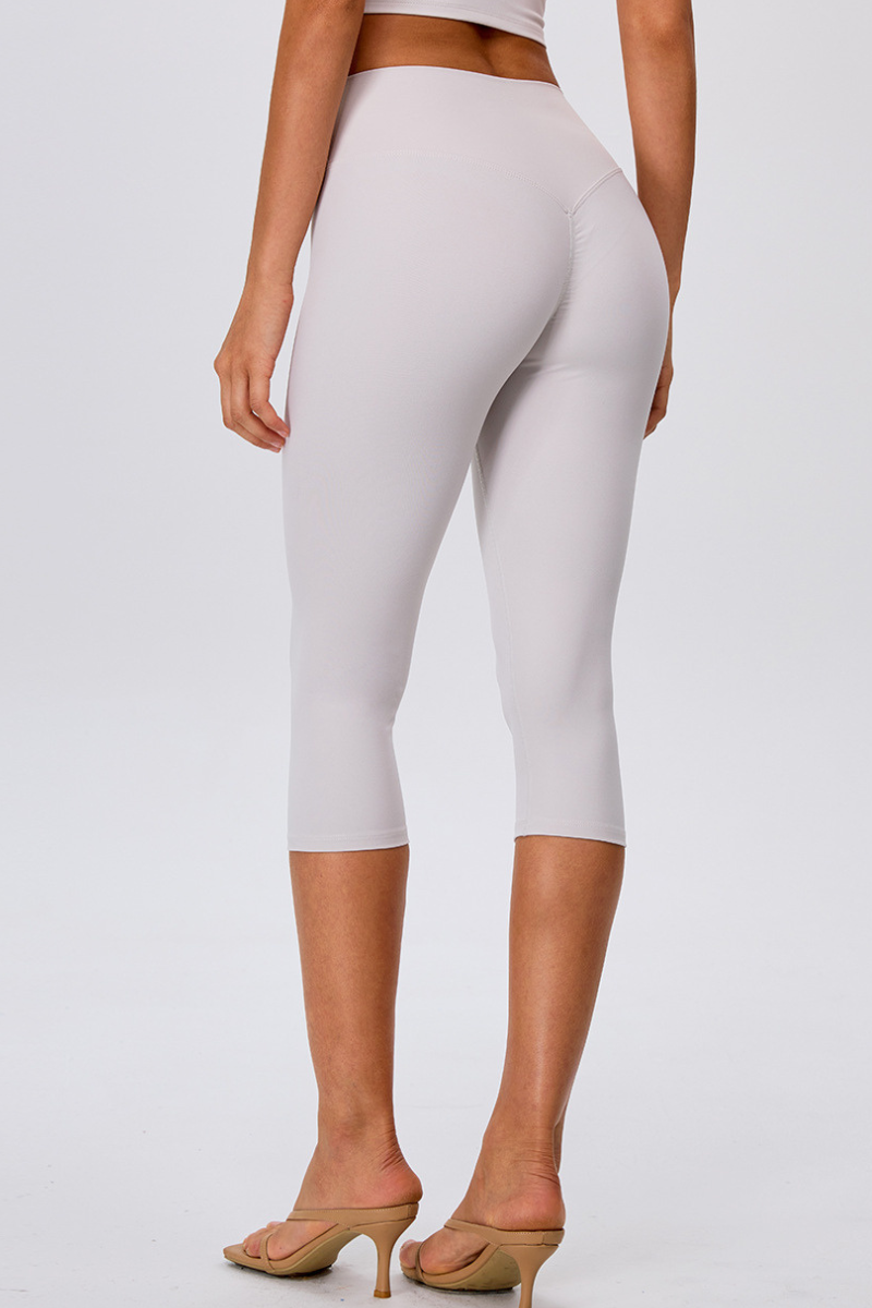 Women's No Front Seam Slim FIt Yoga Capri Leggings
