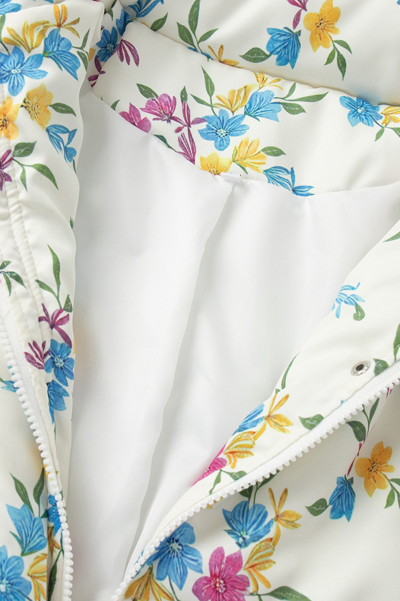 Women's floral pattern cotton jacket.