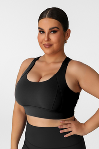 Plus Size Women's Crisscross Back Sports Bra with Back Closure