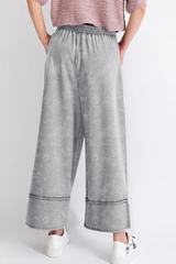 Leisure-style wide-leg pants