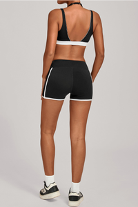 Women's Athletic Set:Halterneck Bra And Side Pockets Shorts