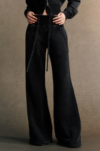 Women's vintage style  flarepants.