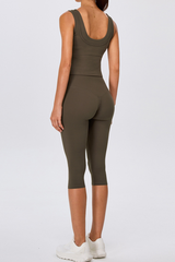 Women's Yoga Sets:Fake Two-Piece Tank Top & Capri Leggings