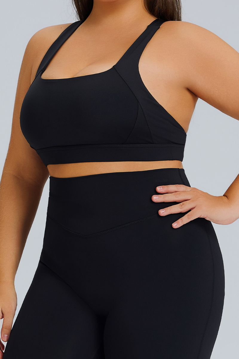 Plus Size Women's  U-neck Cross Back Athletic Bra