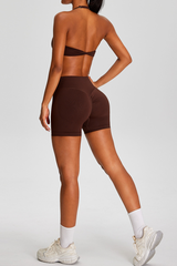 Women's Seamless Sets:Halter Backless Bra And Pleated Shorts