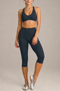 Women's Cross Adjustable Back V NeckBra And Capri Yoga Set