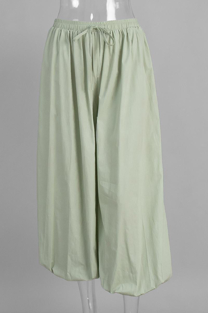 Wide-leg, relaxed, lantern-style pants