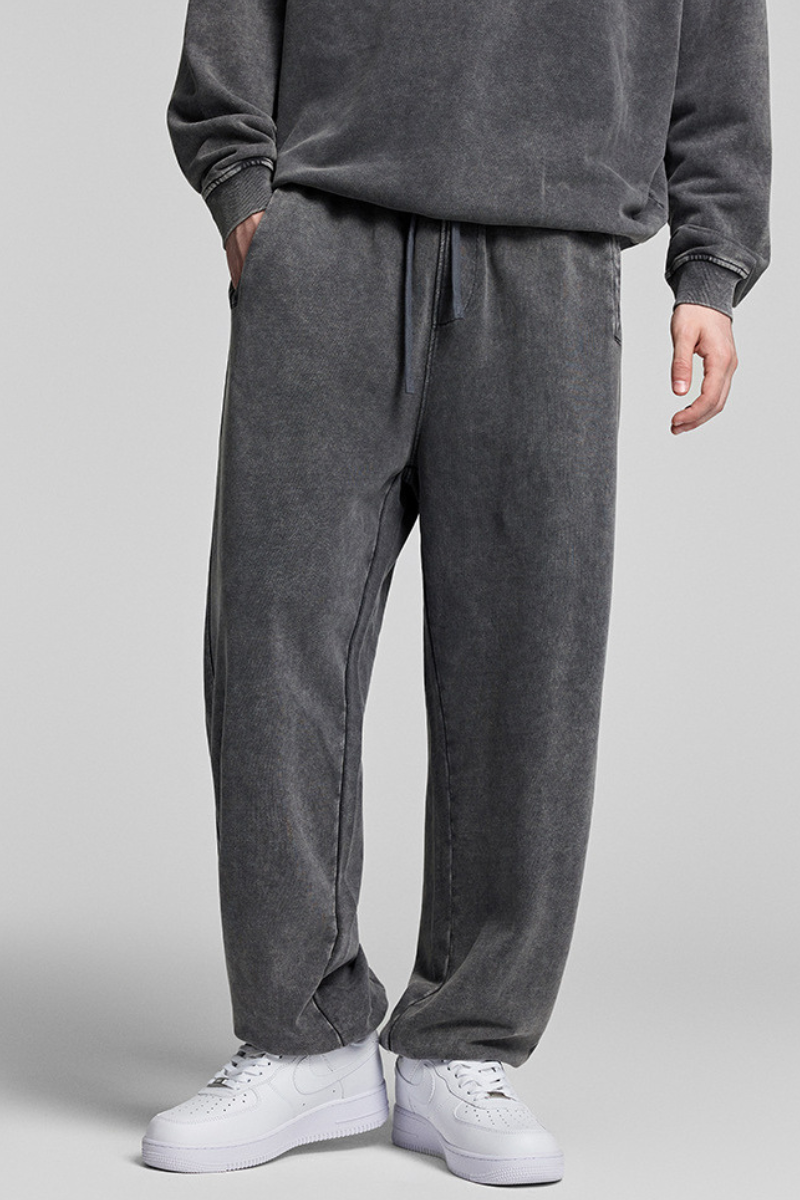 Retro trouser-style ensemble