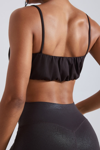 Women’s pleated shoulder straps sports bra.