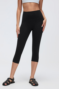 Women's High-Waist Capri Yoga Leggings with Lifting Effect