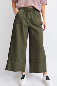 Leisure-style wide-leg pants