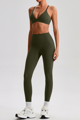 Women's Yoga Sets:Triangle Cup Bra & No Front Seam Leggings