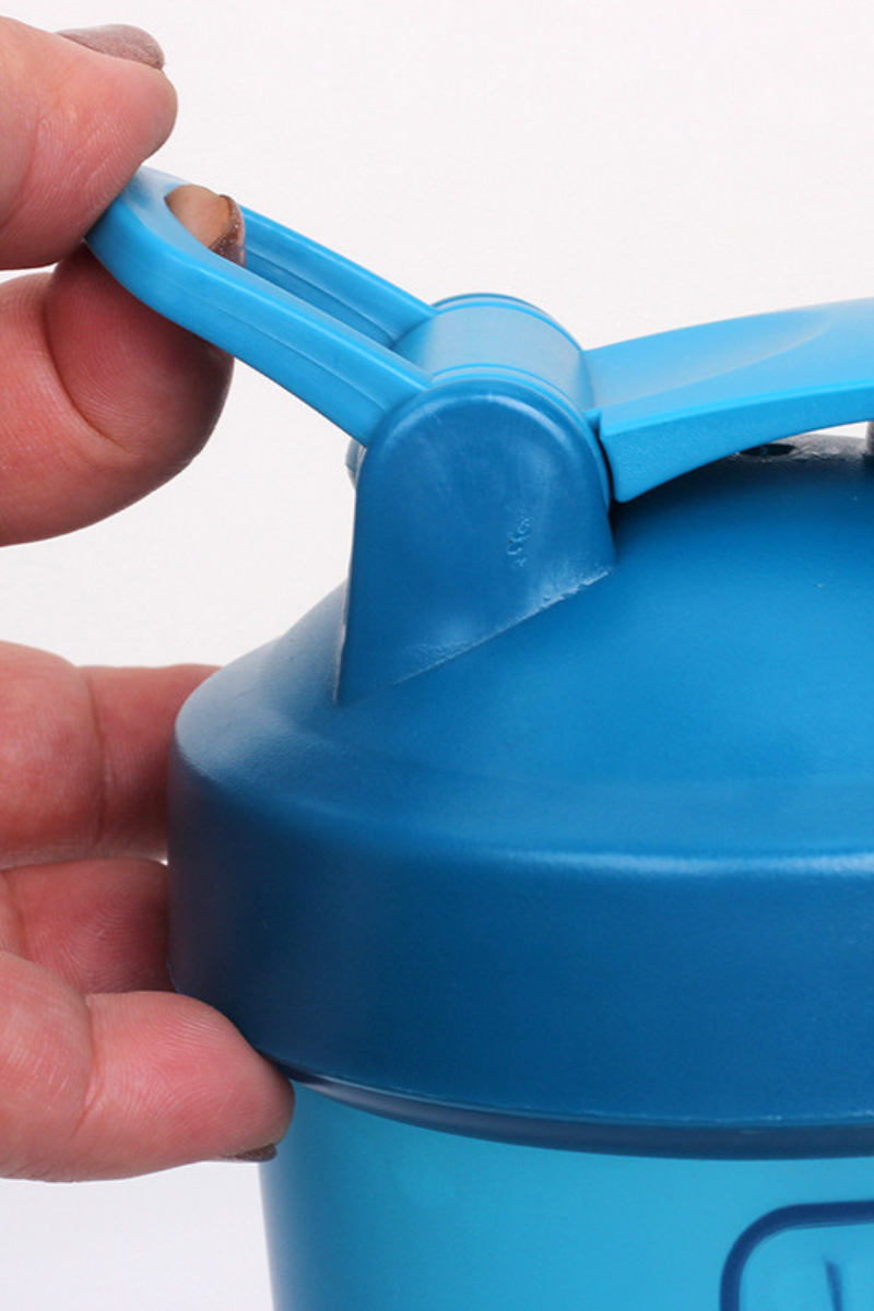 Portable Fitness Shaker Cup 400ml with Wire Ball & Scale