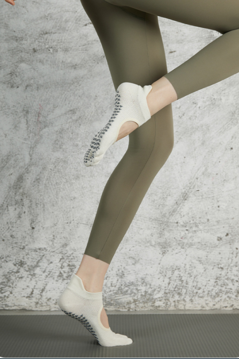 Women's Cut-Out Pilates Yoga Grip Five-Toe Socks