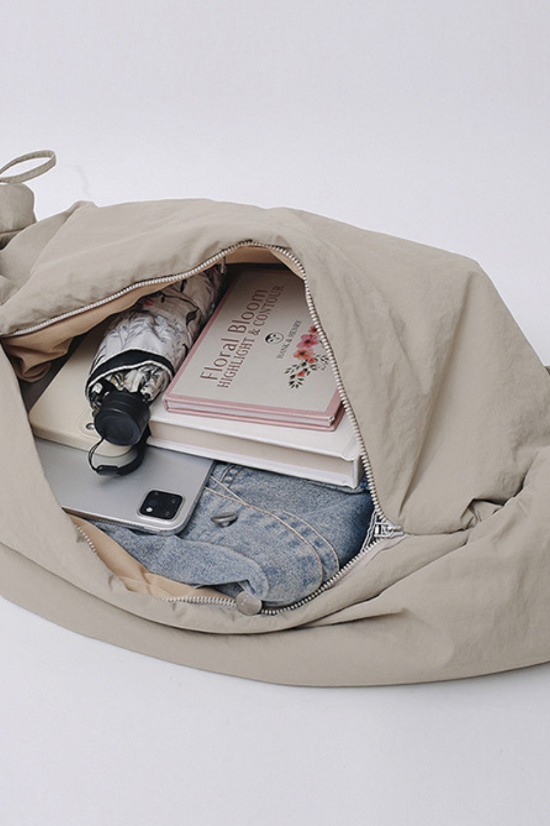 Women's Solid Large-Capacity Pleated Cloud-Shaped Bag
