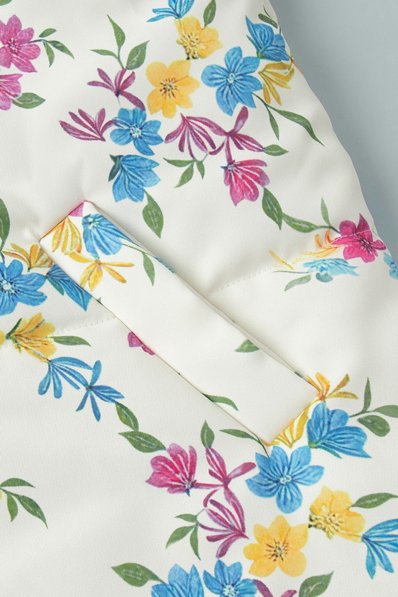 Women's floral pattern cotton jacket.