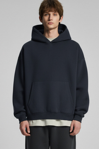 Insulated and thick-cuffed hoodie