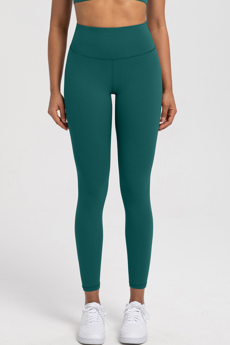 Tight-fitting athletic pants