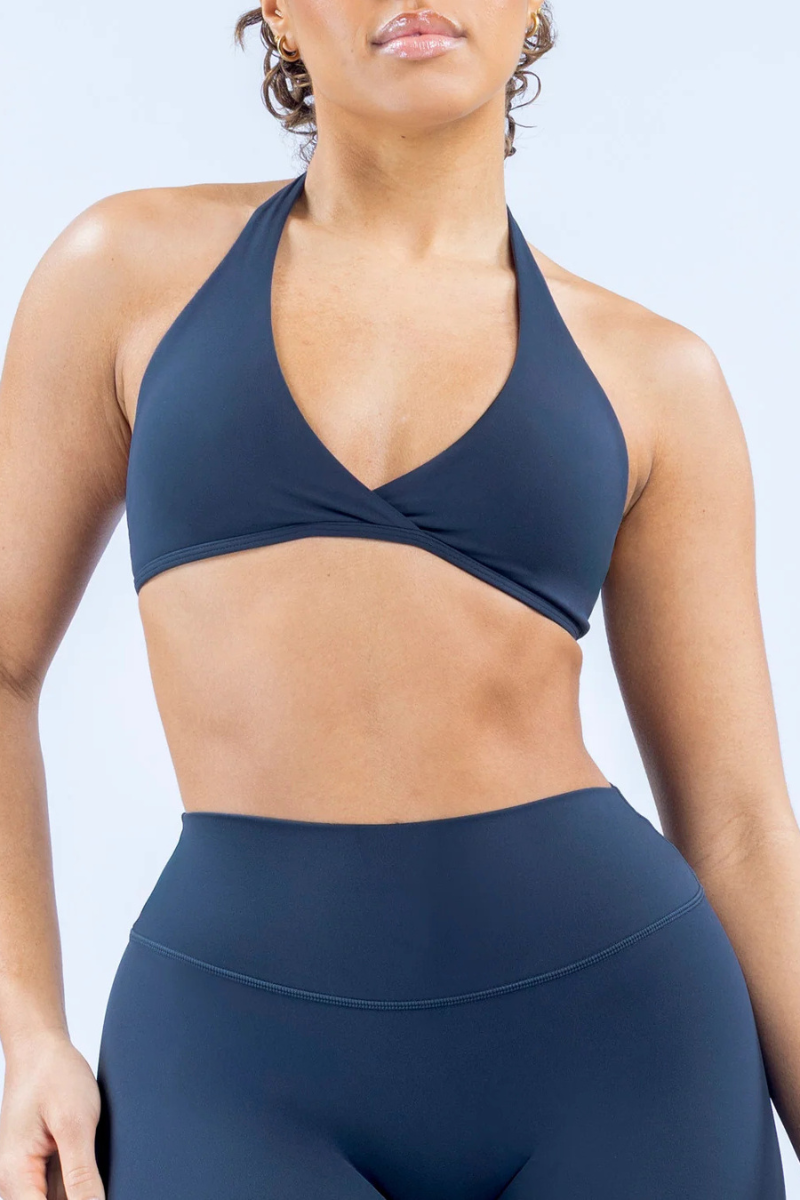 Women's Nude‑Feel Halter V‑Neck Backless Padded Sports Bra