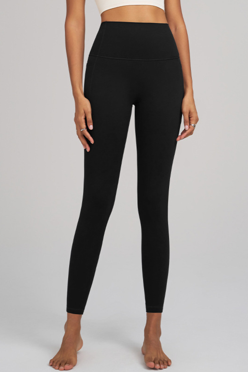 High-waist, snug-fitting athletic pants