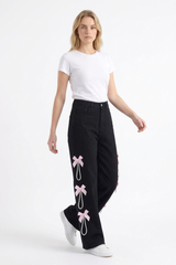 Women's High Waist Bow & Pearl Chain Detail Jeans