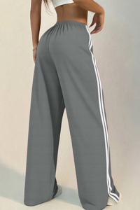 Women’s sporty wide-leg pants.