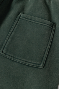 Water-washed and fleece-lined curved-blade pants.