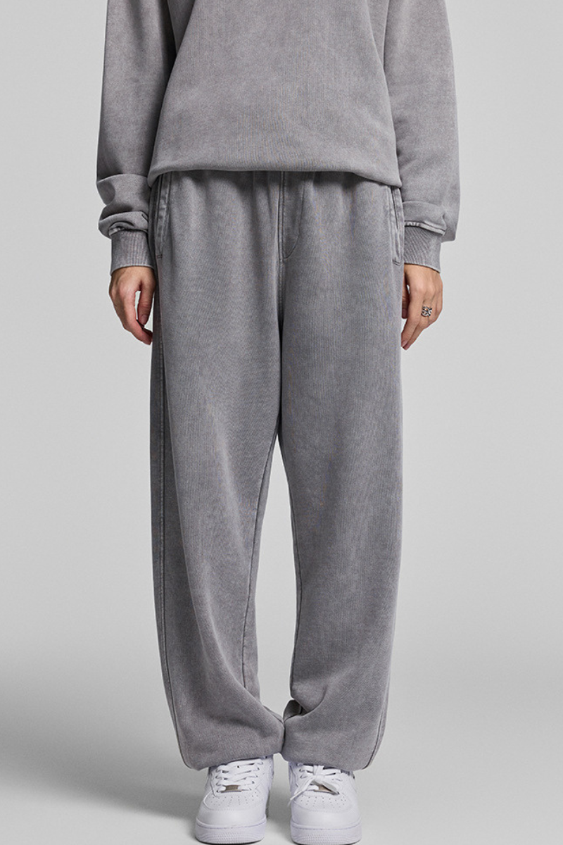 Retro trouser-style ensemble