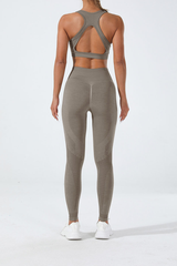 Women’s Athletic Seamless Set:U-neck Bra And Leggings