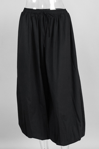 Wide-leg, relaxed, lantern-style pants
