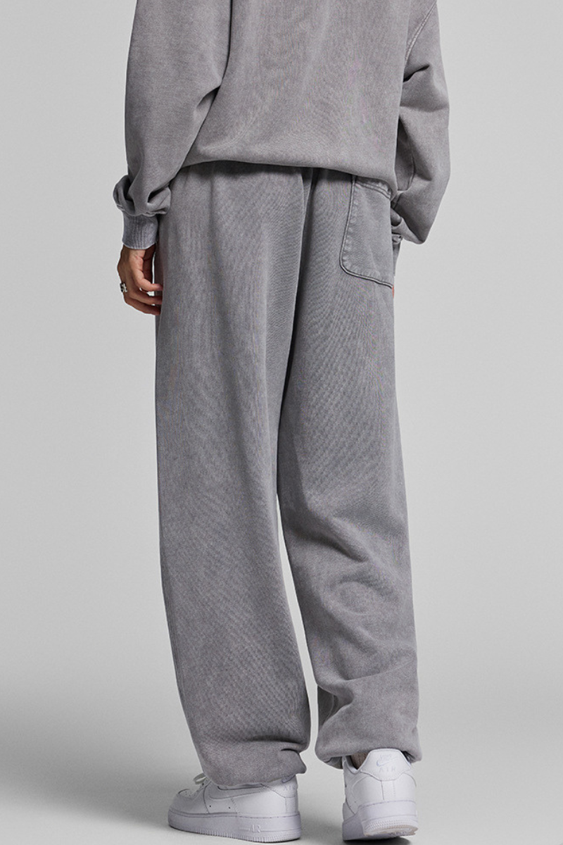 Retro trouser-style ensemble