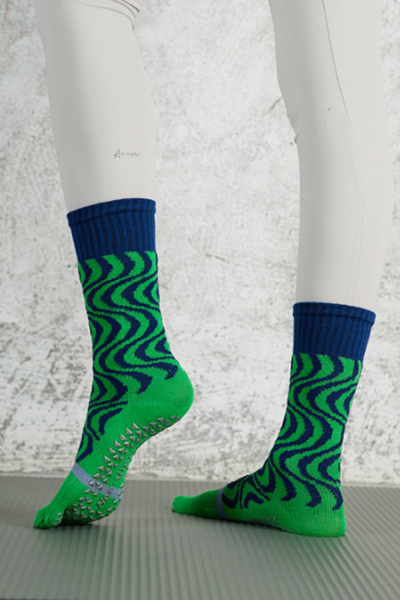 Women's Colorful Patterned Crew Yoga Grip Five-Toe Socks