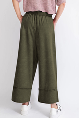 Leisure-style wide-leg pants