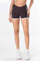 Women's Contrast Trim Side Pocket Workout Yoga Shorts