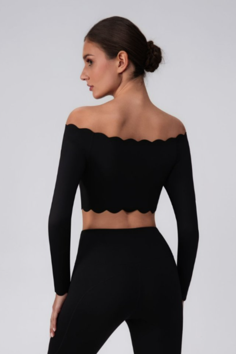 Women's Scalloped Off-Shoulder Cropped Long-Sleeve Sport Top