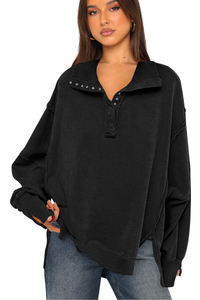 Loose-fitting, flared-neck hoodie with a split design