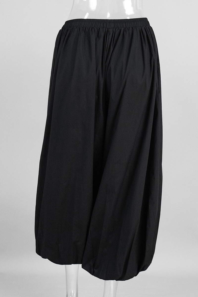 Wide-leg, relaxed, lantern-style pants