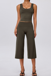 Women's Yoga Sets:Fake Two-Piece Tank Top & Wide Leg Capri Pants