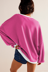 Contrasting-colored long-sleeved garment