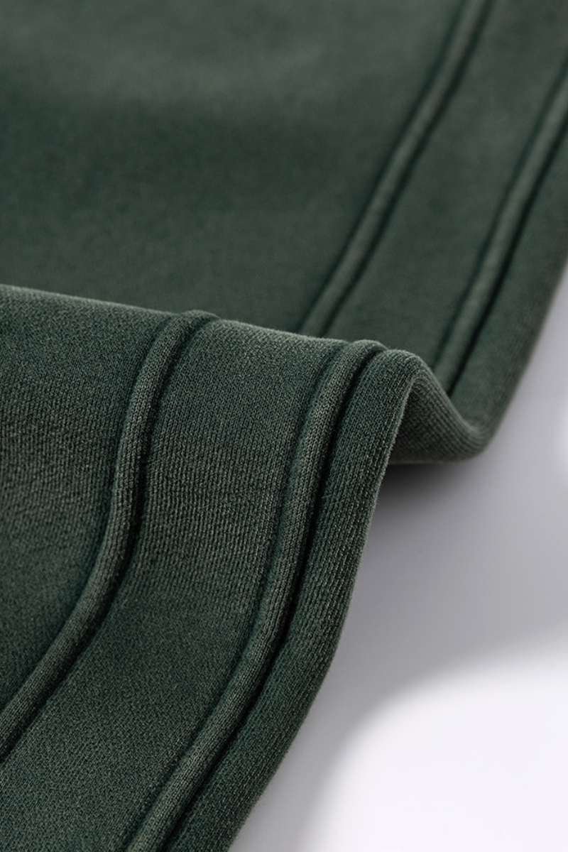 Water-washed and fleece-lined curved-blade pants.