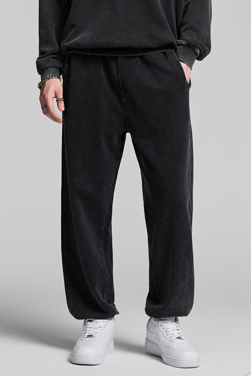 Retro trouser-style ensemble