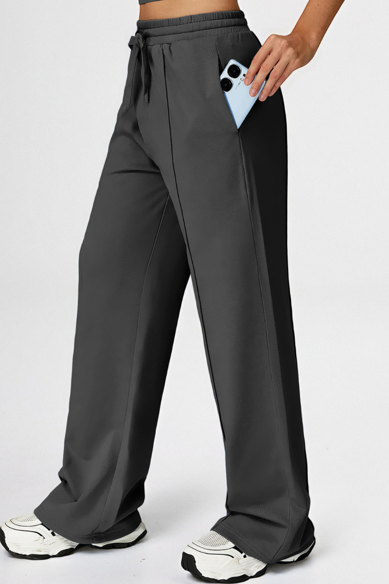 Women’s streetwear straight-leg casual pants.