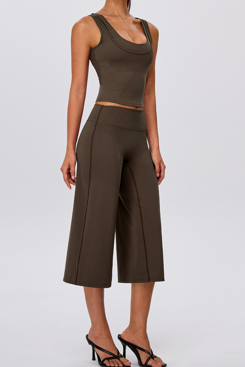 Women's Yoga Sets:Fake Two-Piece Tank Top & Wide Leg Capri Pants