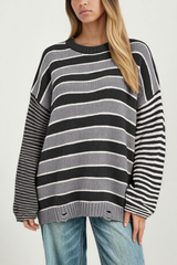 Women Crew Neck Contrast Stripe Distressed Hem Knit Sweater