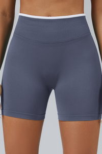 Women's Color Contrast Trim Seamless 3 Inch Yoga Shorts