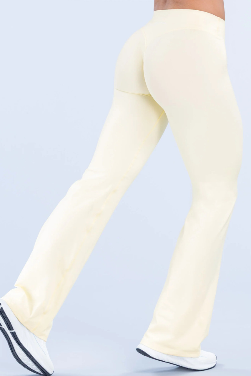 Women's Nude‑Feel Butt-Lifting Seam Yoga Flare Pants