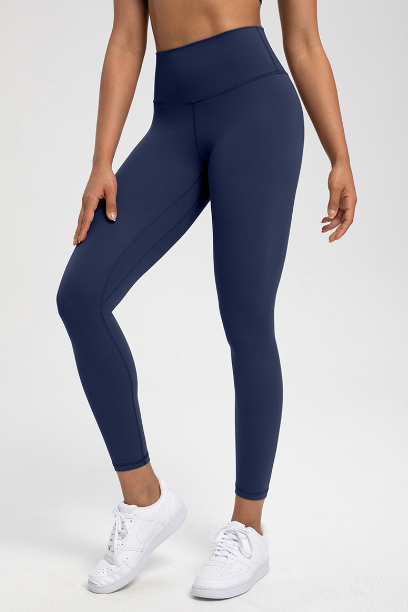 Tight-fitting athletic pants