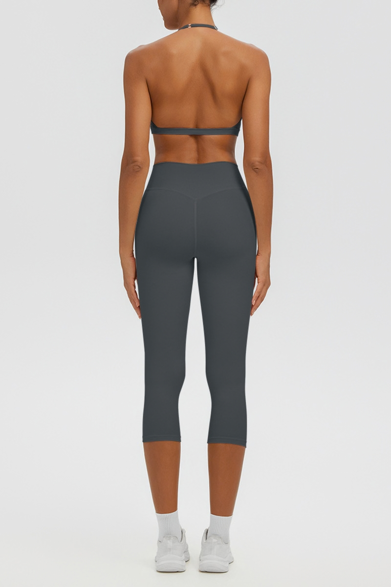 Women Halter V-neck Bra & High Waist Capri Leggings Yoga Set